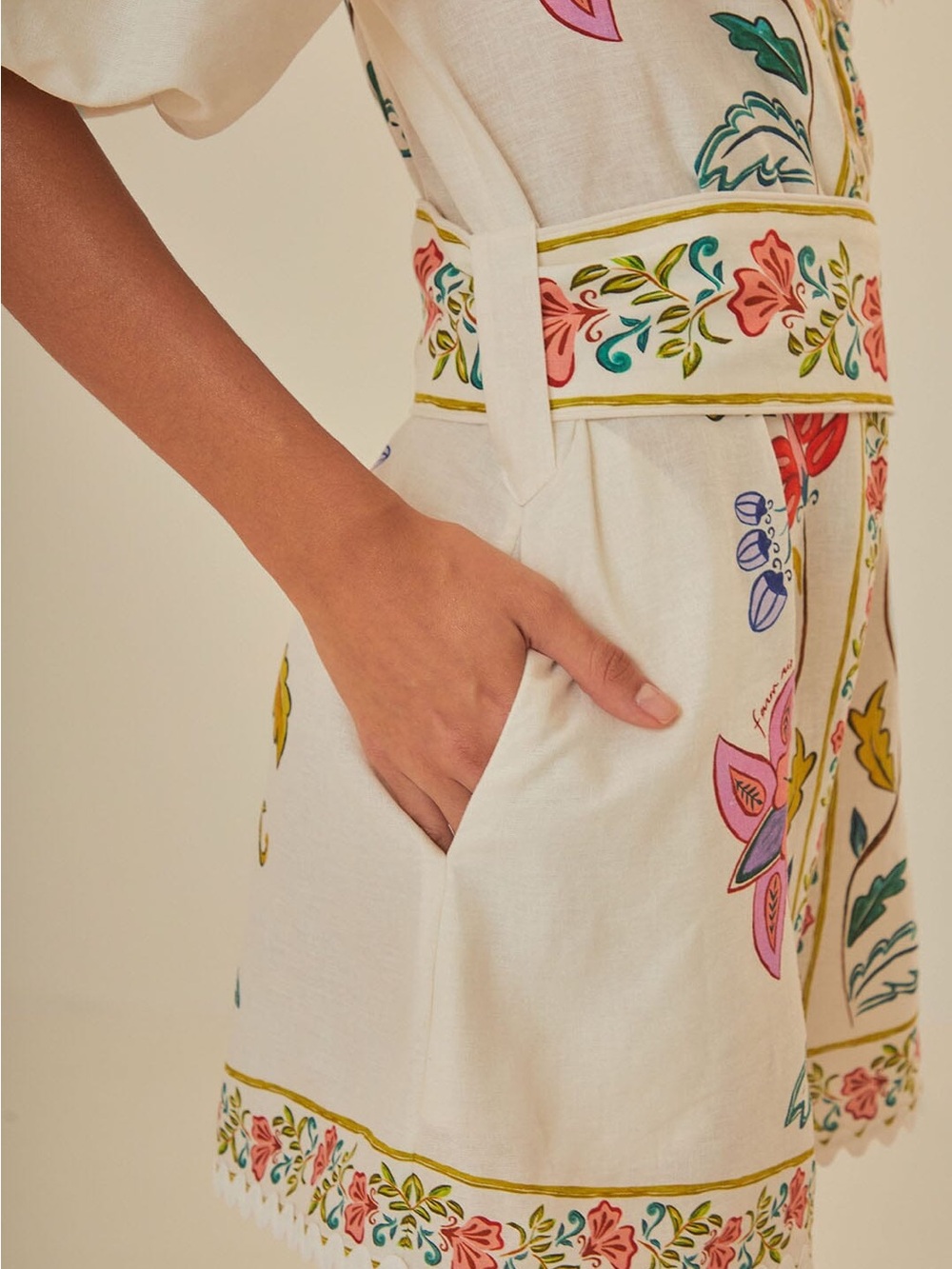 NWOT Farm Rio Floral Insects Linen Blend Romper - Picture 4 of 9